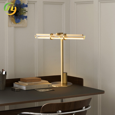 JYLIGHTING Lampe de table LED moderne nordique simple de luxe verre de cuivre pour chambre à coucher hôtel salon studio canapé éclairage d'angle