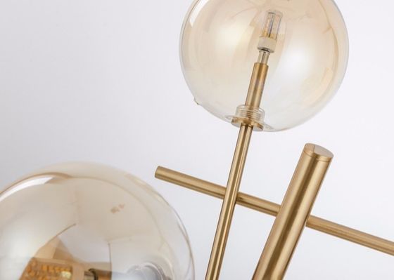lampe de luxe de table de chevet d'ampoules en métal E14 3 de 6kg 220*510mm pour l'hôtel
