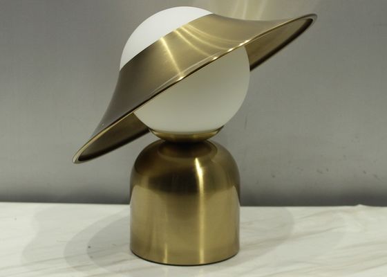 Boule en verre de chapeau minimaliste nordique de bande dessinée 3,12 livres de chevet de lampe de table