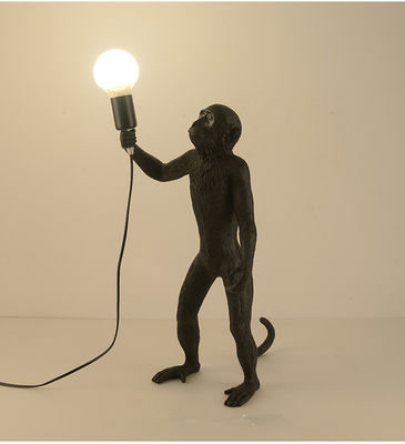 Lumière pendante de singe économiseur d'énergie de résine pour le magasin d'habillement