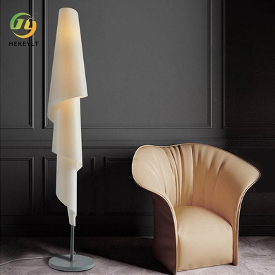 Chambre à coucher créative nordique Sofa Lighting d'étude d'hôtel de lampadaire de luxe moderne de courrier