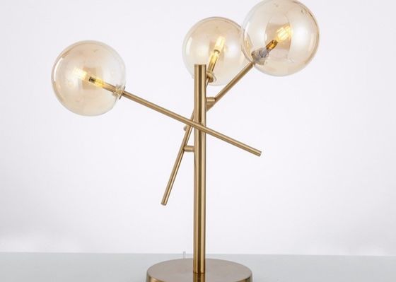 lampe de luxe de table de chevet d'ampoules en métal E14 3 de 6kg 220*510mm pour l'hôtel