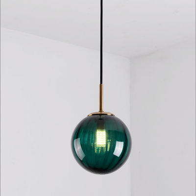 Lumière pendante de globe en verre moderne coloré pour la salle à manger